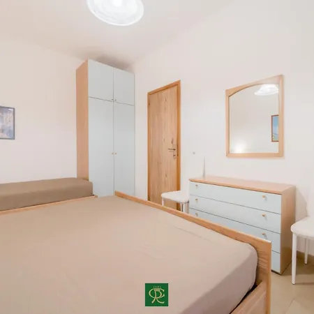 Albatros Apartmanhotel *