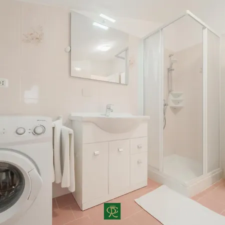Albatros Apartmanhotel *
